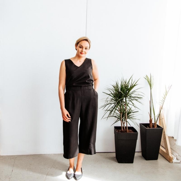 Encircled Remix Crop Pants - Picture 2 of 3